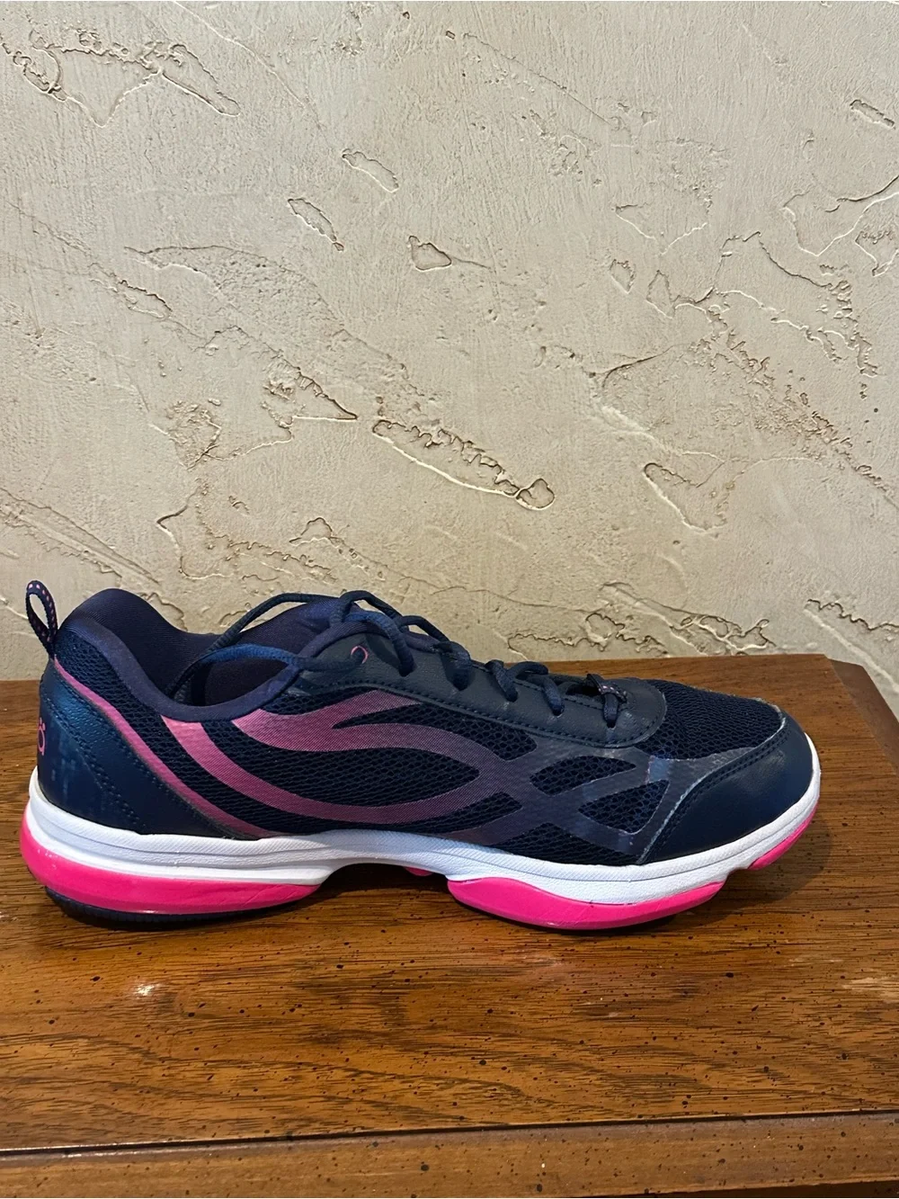 Ryka Devotion XT Women’s Navy and Pink Training Shoes Size 9.5